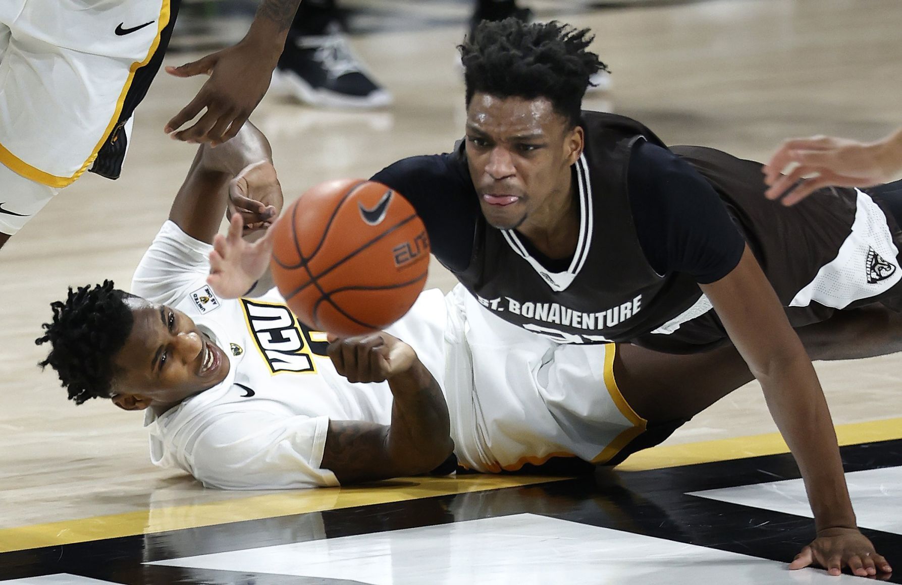 20210213_SPO_VCUBB_AWE01